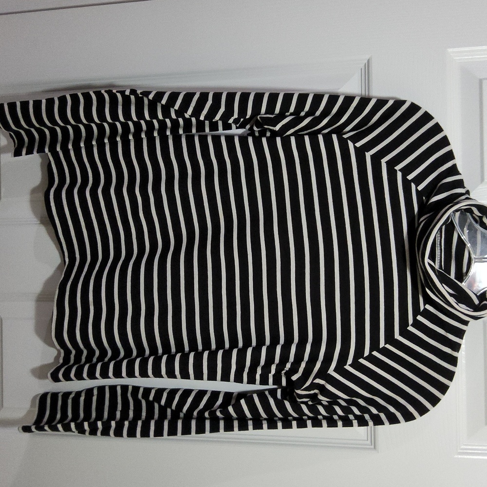 Forever 21 Turtle Neck Top